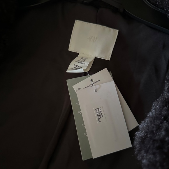 Brand New H&M Sherpa Coat with pockets - Picture 2 of 7